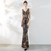 Women′s Sequins Slim Long Fashion V Neck Sexy Sleeveless Dress Bridal Party Fishtail Dress